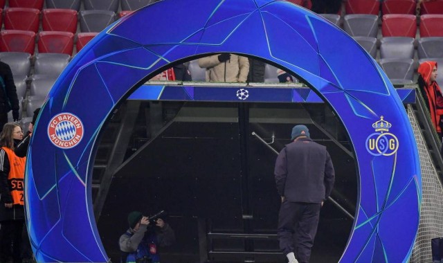 凯恩续约拜仁：从英超之星到德甲传奇的蜕变之路