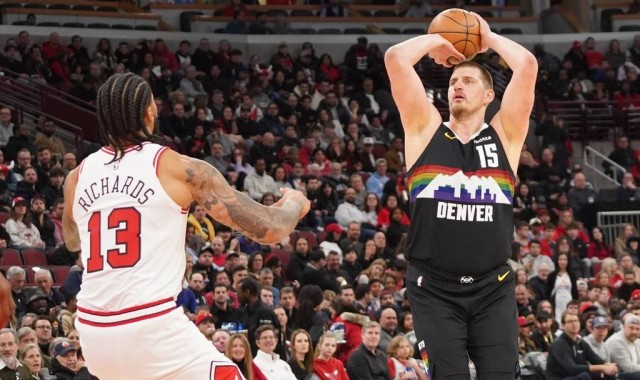 约基奇22+14+17穆雷28+11 掘金战胜公牛