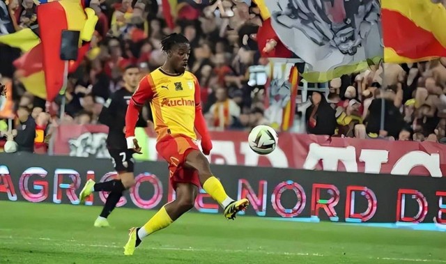 退出法国籍！高洪波和邵佳一去欧洲成功运作法甲MVP归化入籍，值得期待